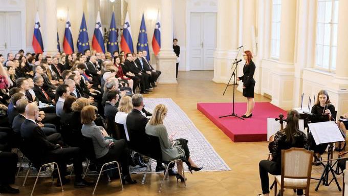 Fotografija: Predsednik republike Borut Pahor je gostil sprejem ob desetletnici podelitve nagrade mentor leta, namenjene najboljsim mentorjem doktorskih studentov. FOTO: Daniel Novakovic/sta 
