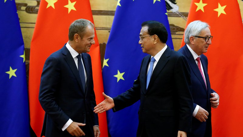 Fotografija: Evropska unija in Kitajska sta druga za drugo najpomembnejši trgovinski partnerici. FOTO: Reuters