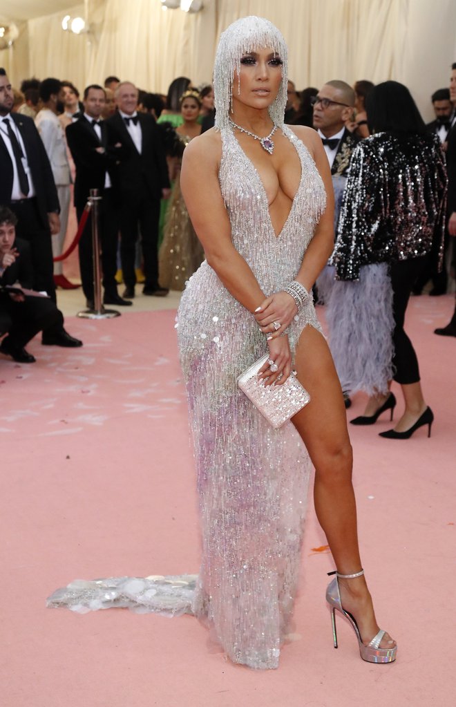 Jennifer Lopez v Versaceju FOTO: Mario Anzuoni/ Reuters