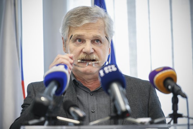Boris Štefanec DZ predlaga, da sprejme ugotovitveni sklep o prenehanju mandata Horvathu. FOTO: Uroš Hočevar/Delo