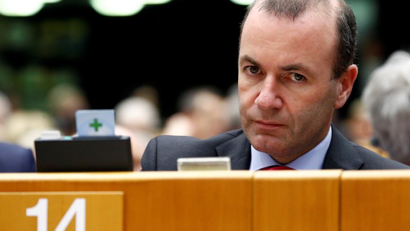 Fotografija: Member of the CSU party and the European People's Party (EPP) candidate for the European election Manfred Weber attends a plenary session of the European Parliament in Brussels, Belgium April 3, 2019. REUTERS/Francois Lenoir