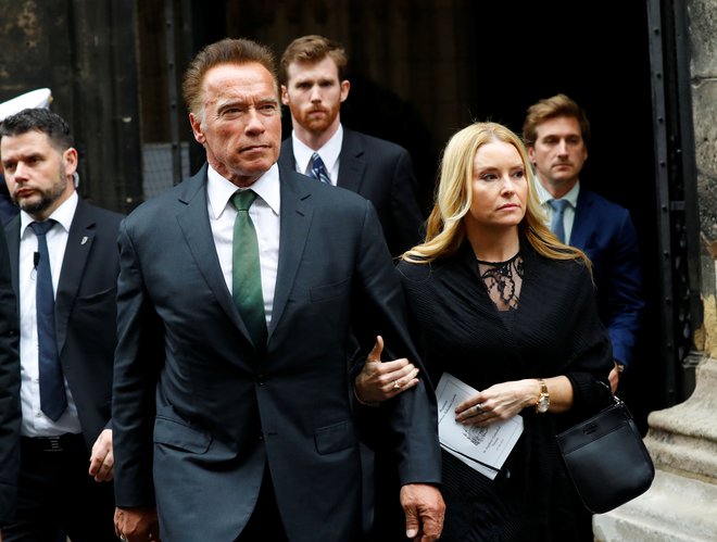 Pogreba se je udeležil tudi Arnold Schwarzenegger. FOTO: Antonio Bronic/Reuters