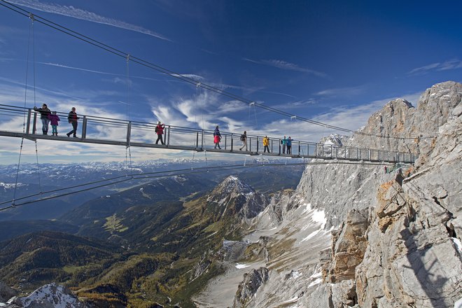 Dachstein ponuja izziv tudi najbolj drznim. Foto: Herbert Raffalt / Österreich Werbung