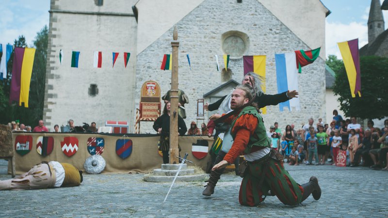 Fotografija: Na Koroško tudi letos prihaja češka viteška skupina Adorea. FOTO: Srednjeveški preludij 