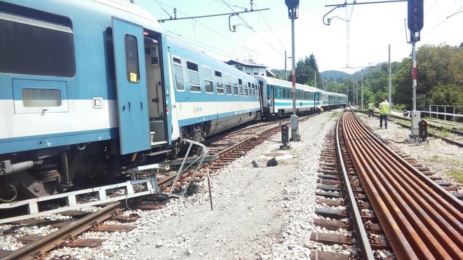 Nesreča vlaka pri Rimskih Toplicah. FOTO: PU Celje