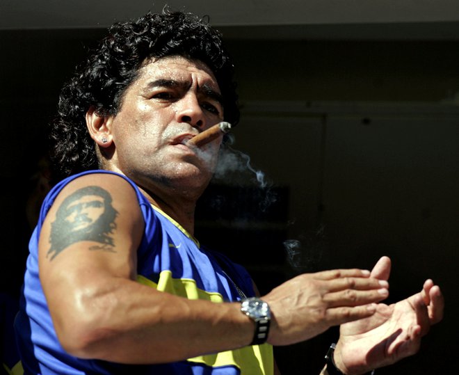 Maradona je umrl zaradi srčnega zastoja. FOTO: Marcos Brindicci/Reuters