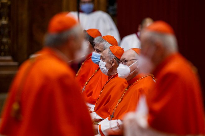 Med novimi kardinali jih je devet mlajših od 80 let, kar pomeni, da lahko sodelujejo na konklavu, na katerem kardinali med seboj izbirajo novega papeža. Štirje so starejši. FOTO: Fabio Frustaci/AFP