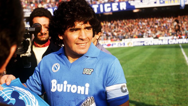 Fotografija: Diego Maradona se je težko soočal s pritiskom navijačev, čeprav je poznal tovrstno dojemanje nogometa. FOTO: Reuters