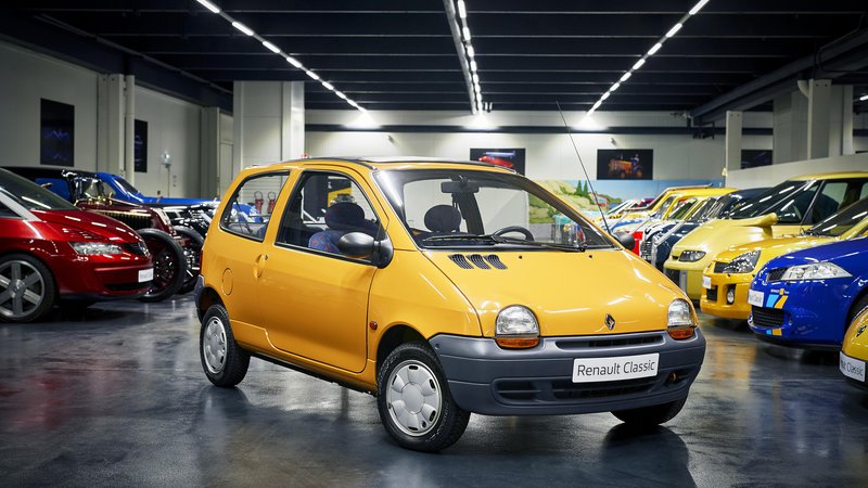 Fotografija: Prvi renault twingo je bil predstavljen leta 1993, izdelovali so ga kar 14 let. FOTO: Renault