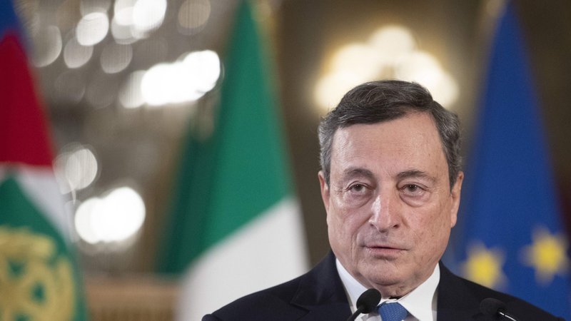 Fotografija: Za vlado Maria Draghija so se ogrele skoraj vse italijanske parlamentarne stranke. FOTO: Alessandra Tarantino/AFP