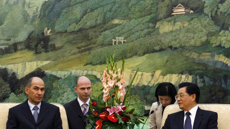 Fotografija: Janša je daljnjega leta 2007 obiskal takratnega kitajskega predsednika Hu Jintaoja. FOTO: Reuters
