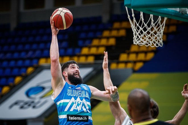 Tudi Žiga Dimec je koristno opravil svoje naloge. FOTO: FIBA
