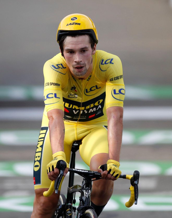 Na lanskem Touru je dolgo kazalo na zmago Rogliča, ki pa ga je na koncu premagal Pogačar.. FOTO: Sebastien Nogier/Reuters