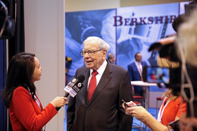 Warren Buffet na srečanju delničarjev Berkshire Hathawaya leta 2019. FOTO: Scott Morgan/Reuters