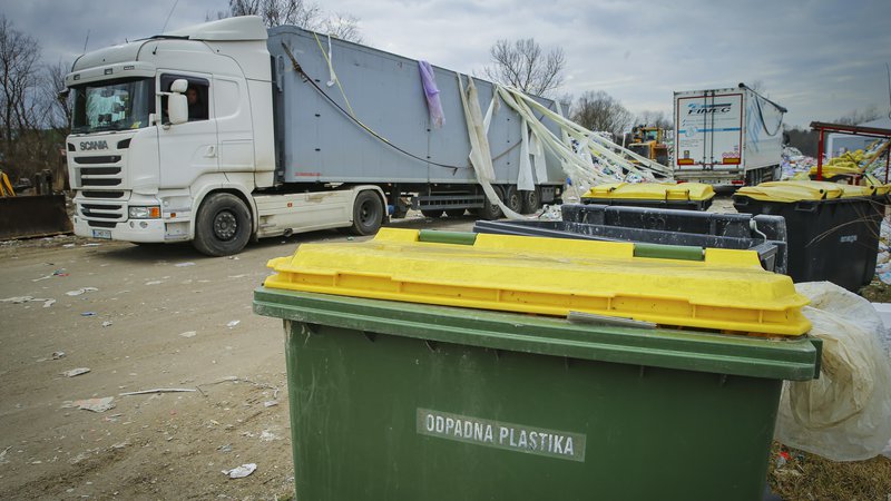 Fotografija: Slovenski podatki o uspešnosti recikliranja bodo z novimi pravili precej znižani. FOTO: Jože Suhadolnik/Delo
