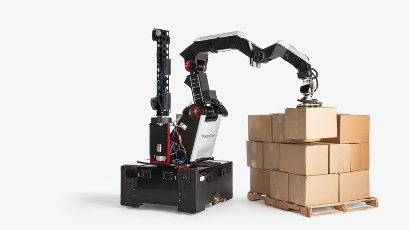 Fotografija: Stretch, najnovejši robot bostonskega podjetja, lahko naenkrat dvigne 20 kilogramov težek paket. FOTO: Boston Dynamics