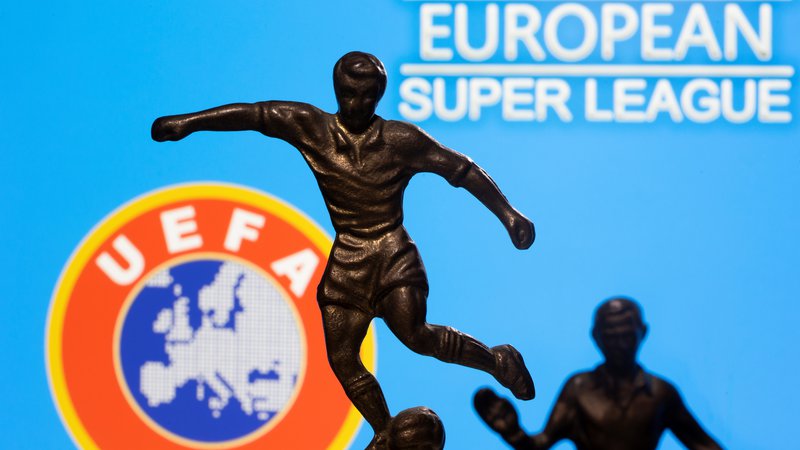 Fotografija: Uefa in superliga, kdo bo zabil komu gol? FOTO: Dado Ruvic/Reuters