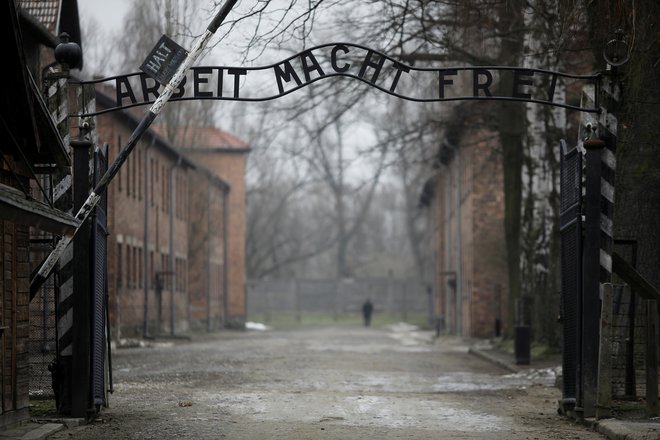 V koncentracijskem taborišču Auschwitz je umrlo več kot 1,1 milijona ljudi, večinoma Judov. FOTO: Kacper Pempel/Reuters