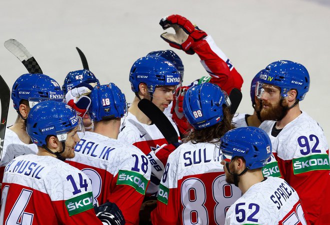 Čehi so vendarle dosegli prvo zmago na tem SP. FOTO: Ints Kalnins/Reuters