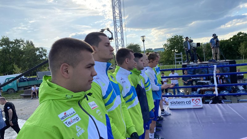Fotografija: Slovenski boksarji so drago prodali svojo kožo v Beogradu. FOTO: BK Maribor
