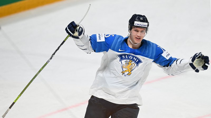 Fotografija: Anton Lundell je novi vzhajajoči zvezdnik finskega hokeja na ledu. FOTO: Gints Ivuskans/AFP