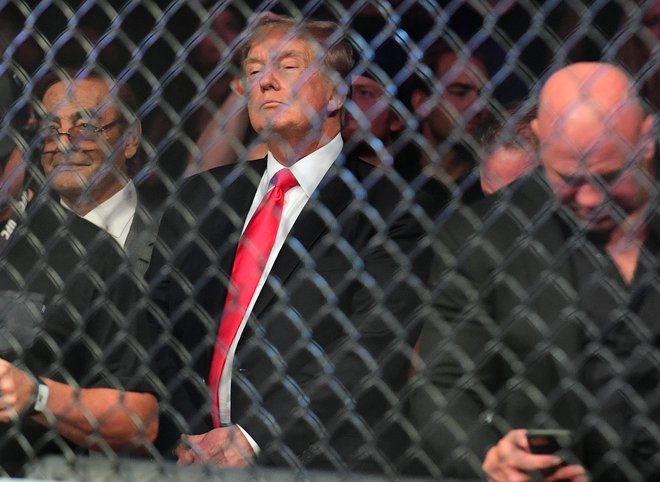 Tudi bivši predsednik ZDA Donald Trump je bil med gledalci v Las Vegasu. FOTO: Gary A. Vasquez/Usa Today Sports