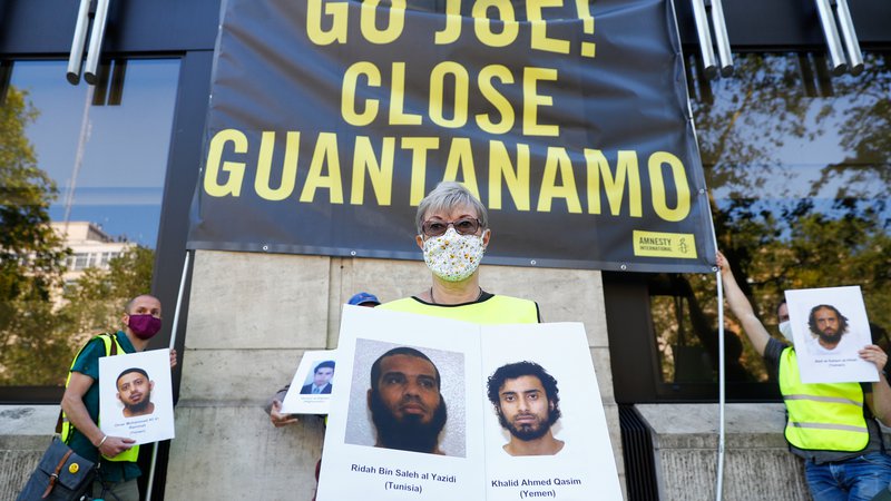 Fotografija: Aktivisti za človekove pravice zahtevajo zaprtje Guantanama. FOTO: Johanna Geron/Reuters