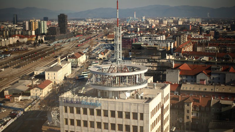 Fotografija: Telekom Slovenije je ena od družb, v kateri je politika kadrovala v nadzornem svetu in upravi. FOTO: Jure Eržen/Delo 