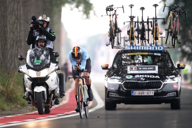 Wout van Aert (na fotografiji) med vožnjo na čas letošnjega SP. FOTO: Yves Herman/Reuters