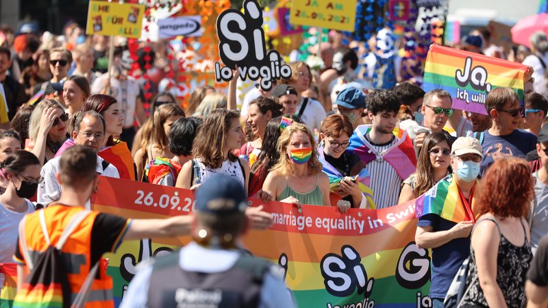 Fotografija: Parada ponosa v Ženevi. FOTO Glories Francois/via Reuters