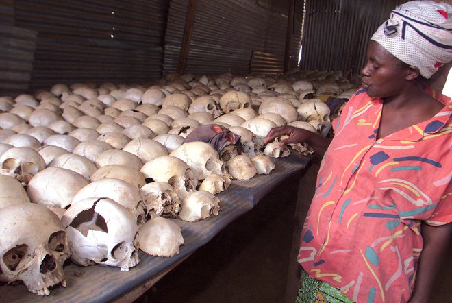 Takšnih skladišč posledic dogajanja leta 1994 je v Ruandi še nešteto. FOTO: Antony Njuguna/Reuters