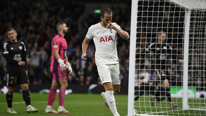 Fotografija: Naslednji četrtek bo Harry Kane s Tottenhamom tekmec Mure v predzadnjem kolu skupinskega dela konferenčne lige. FOTO: Tony Obrien/Reuters
