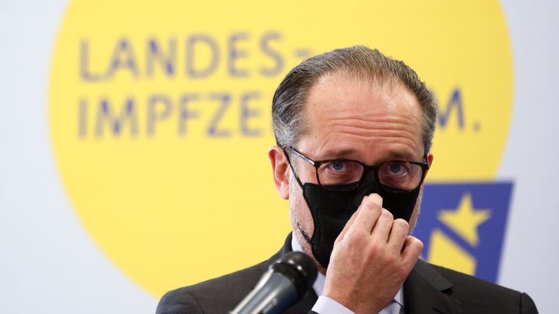 Fotografija: Alexander Schallenberg je odstopil po slabih dveh mesecih na položaju kanclerja. FOTO: Lisi Niesner/Reuters
