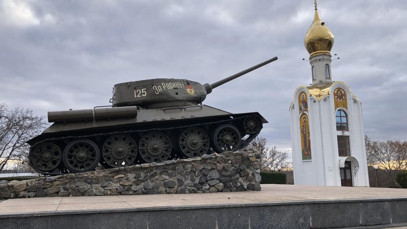 Fotografija: Spominskih tankov je v Pridnestrski republiki veliko. FOTO: Aljaž Vrabec
