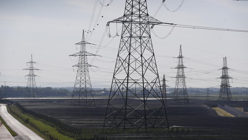 Fotografija: Z drago elektriko imajo težave po vsej Evropi. Foto Leon Vidic
