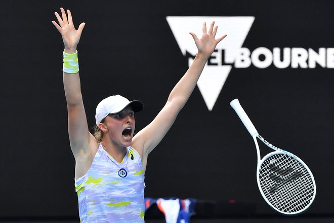 Zmagovalka Roland-Garrosa iz leta 2020 Poljakinja Iga Swiatek si je prvič priigrala nastop v polfinalu na OP Avstralije. FOTO: Paul Crock/AFP

