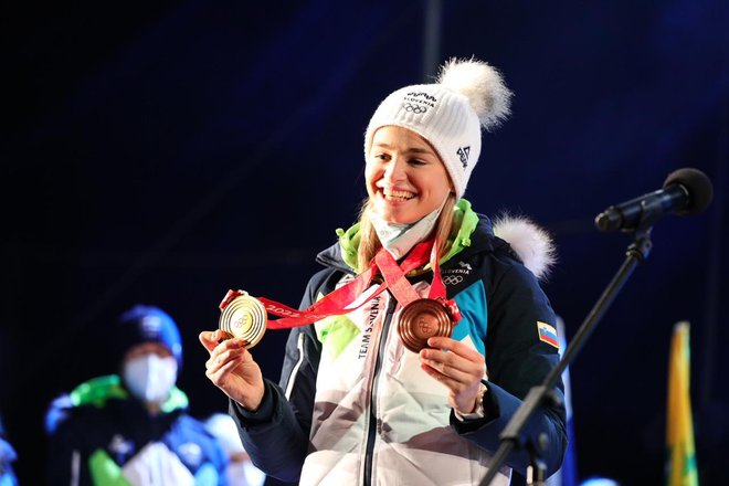 Sprejem olimpijske prvakinje Urše Bogataj. Na fotografiji Nika Križnar. FOTO: Črt Piksi
