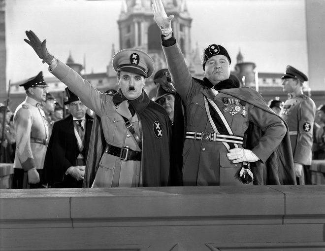 Filmska diktatorja Adenoid Hynkel in Benzino Napaloni FOTO: promocijsko gradivo
