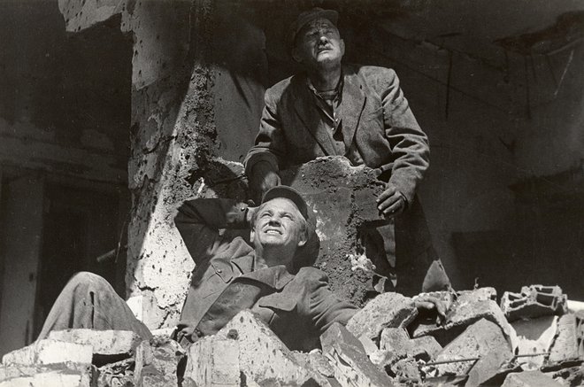 Stane Sever in Lojze Potokar v filmu Trst (1951) v režiji Franceta Štiglica. Foto arhiv Slovenske kinoteke
