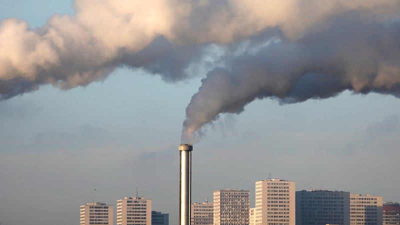 Fotografija: Okoljska problematika zahteva celostno načrtovanje. FOTO: Charles Platiau/Reuters
