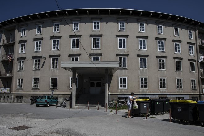 Občina je stavbo Akademskega kolegija v last prejela leta 2019. FOTO: Voranc Vogel/Delo
