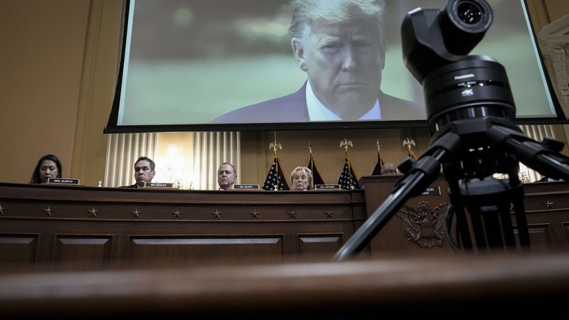 Fotografija: V ospredju preiskav vdora v ameriški kongres je vse bolj nekdanji predsednik Donald Trump. FOTO: Drew Angerer/AFP
