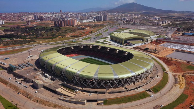 Fotografija: Na olimpijskem štadionu v Oranu bo slovesno odprtje in zaprtje sredozemskih iger, tudi atletska tekmovanja. FOTO: Euronews
