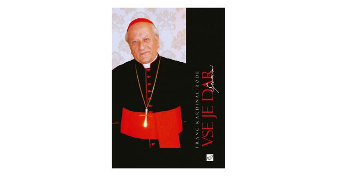 Na 716 straneh z več kot 1600 osebnimi imeni knjiga predstavlja dokument časa, zgodovine in kardinalovega cerkvenega delovanja.FOTO: promocijsko gradivo
