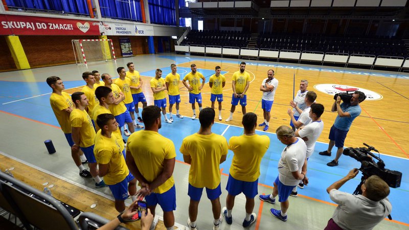 Fotografija: Celjani so se zbrali v dvorani Golovec in začeli priprave na sezono 2022/23. FOTO: RKCPL
