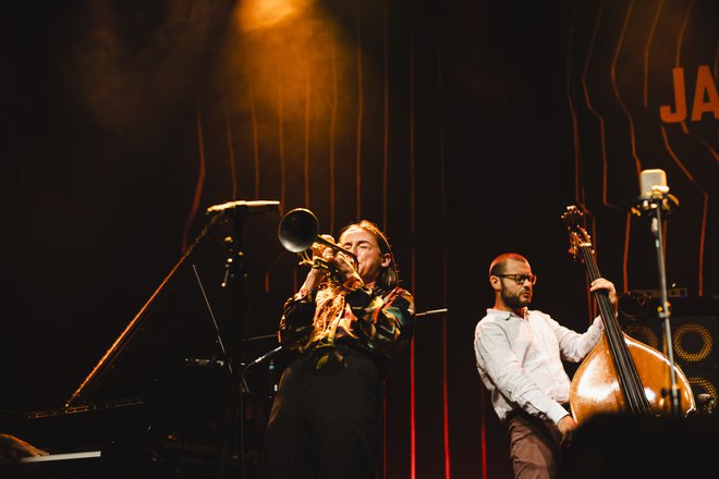 Odkritje festivala je bila mlada katalonska pevka in trobentačica Alba Careta. Foto Matthias Heschl
