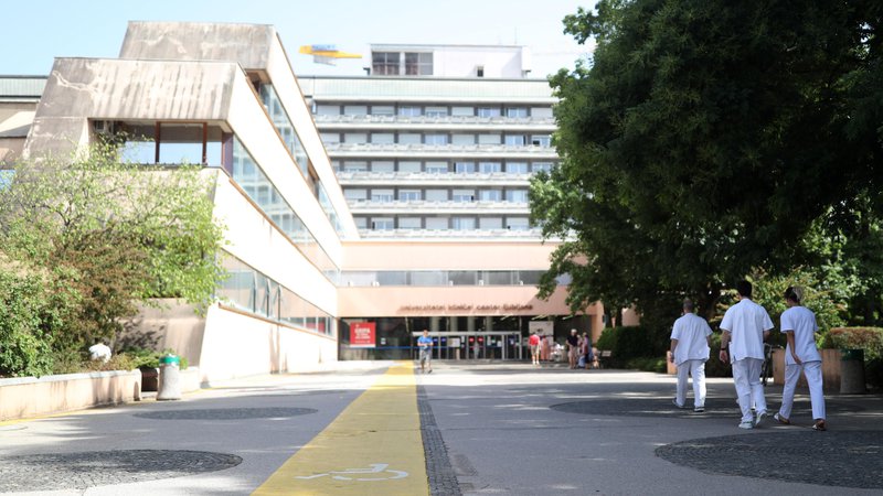 Fotografija: Univerzitetni klinični center Ljubljana (UKCL) je hkrati še regijska bolnišnica za Ljubljano in širšo okolico. FOTO BLAŽ SAMEC/DELO
