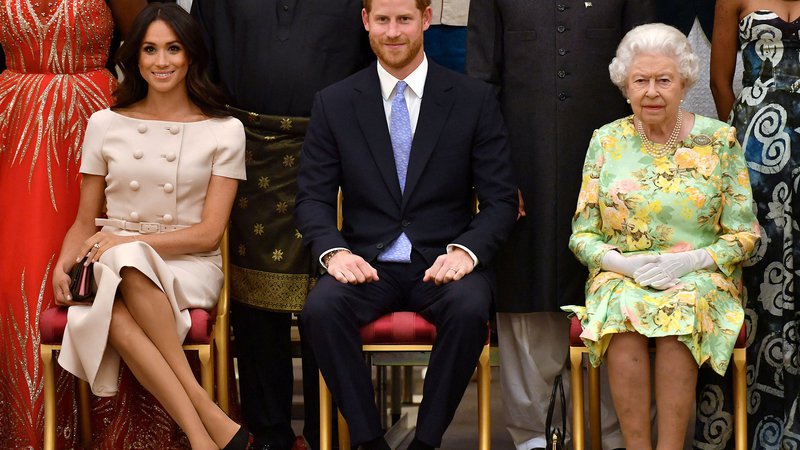 Fotografija: Nekateri so prepričani, da je Harryju in Meghan ne glede na vsa razkritja in dogodke uspelo ostati v stiku s kraljico. FOTO: Pool New Reuters
