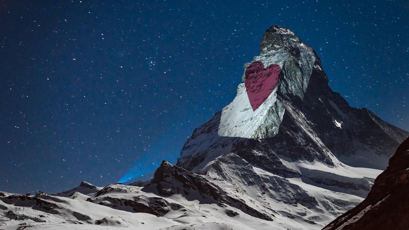 Fotografija: Poglet iz Zermatta proti Matterhornu aprila 2020. FOTO: Fabrice Coffrini/AFP
