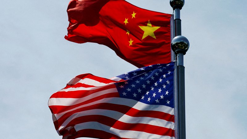 Fotografija: ZDA so bile do konca prejšnjega stoletja prepričljivo največje trgovinske sile na svetu, zdaj pa dve tretjini držav v večji meri trguje s Kitajsko. FOTO: Aly Song/Reuters
